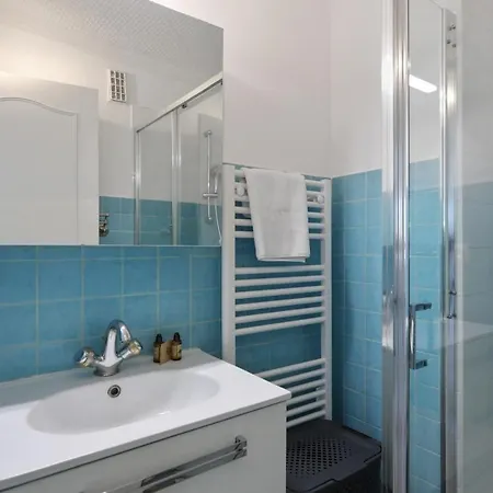 Modern Flat With Balcony Near Cannes In - Welkeys Apartment *