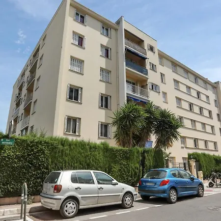 Modern Flat With Balcony Near Cannes In - Welkeys Apartment